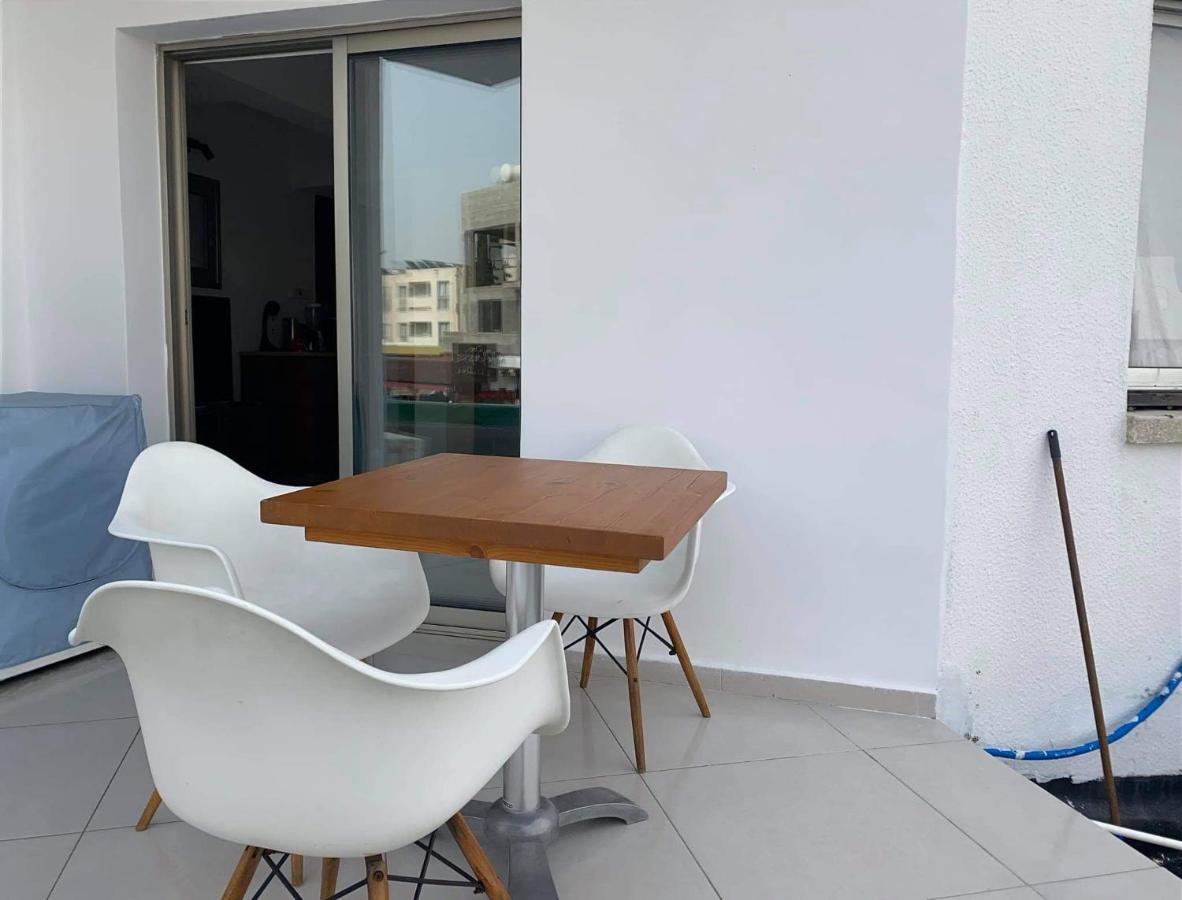 Beachside Apartment In Kato Paphos Lighthouse 81 Exterior foto