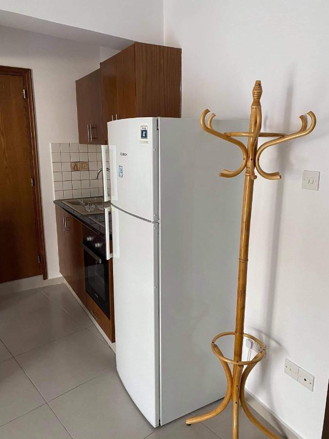 Beachside Apartment In Kato Paphos Lighthouse 81 Exterior foto
